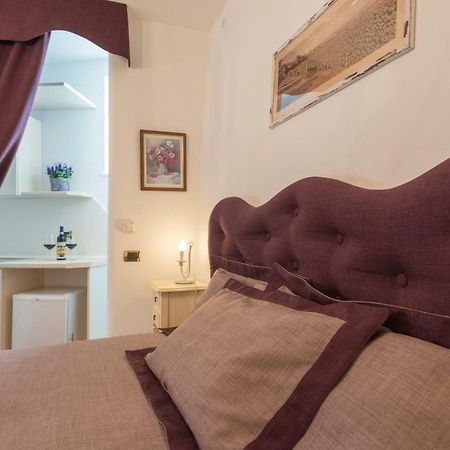 Villa Goccia Di Vino La Morra Eksteriør billede