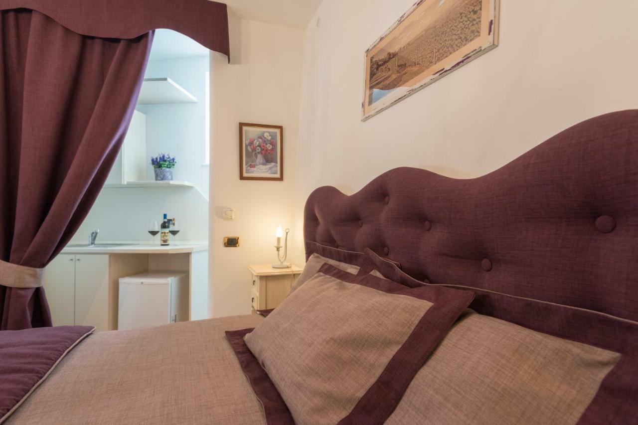Villa Goccia Di Vino La Morra Eksteriør billede