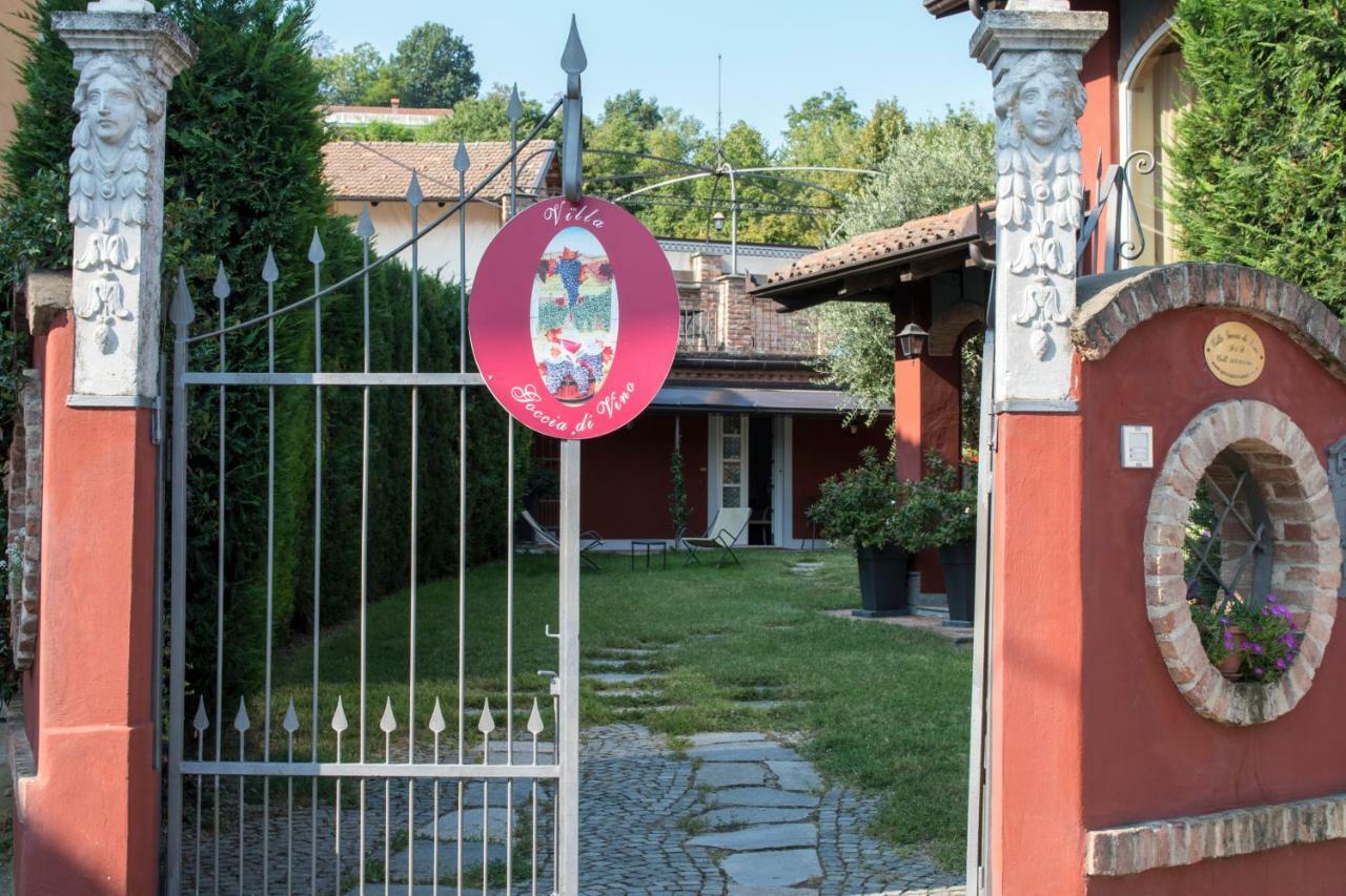 Villa Goccia Di Vino La Morra Eksteriør billede