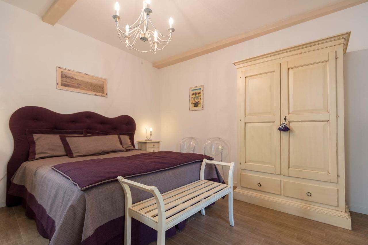 Villa Goccia Di Vino La Morra Eksteriør billede